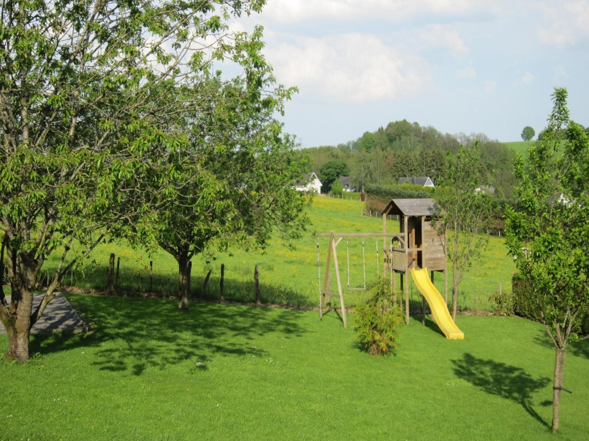 Contemporary Holiday Home In Houffalize With Private Garden מראה חיצוני תמונה